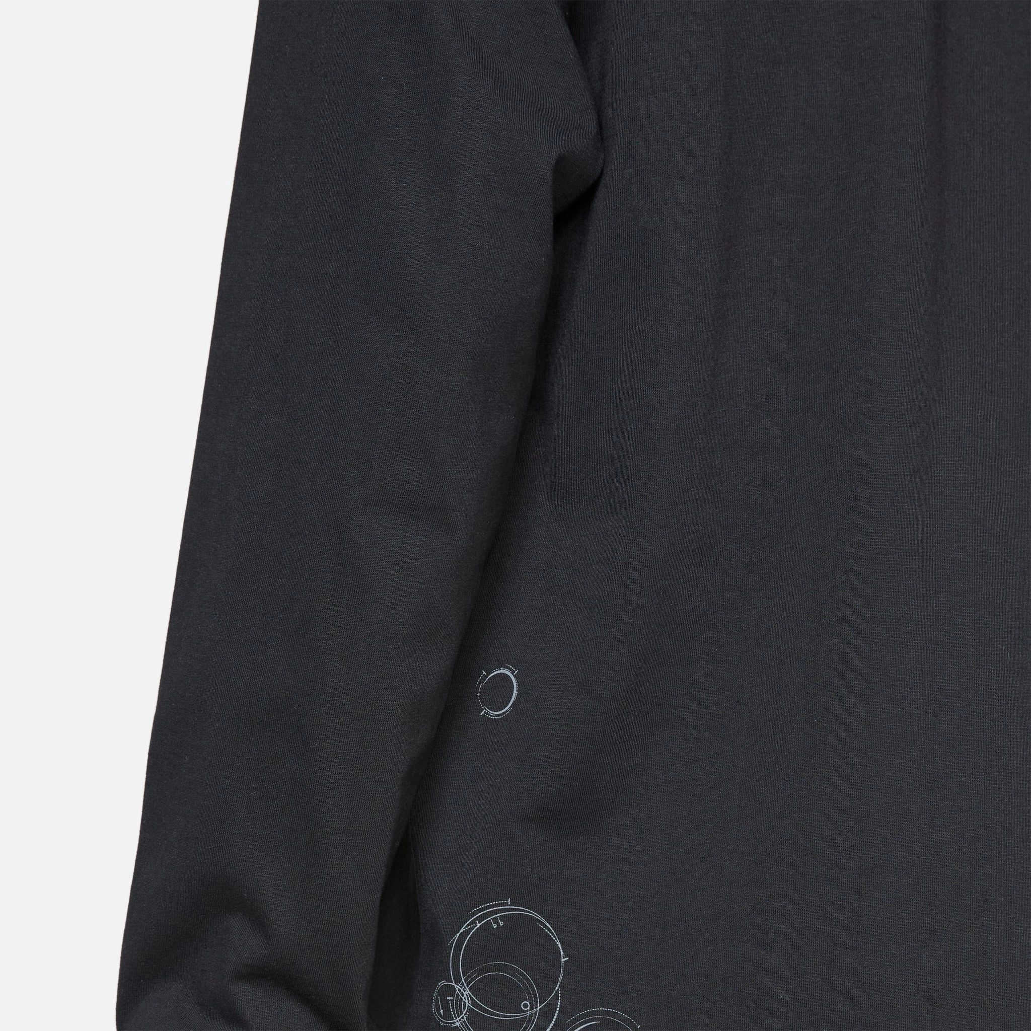 Ep.5 01 Longsleeve Black
