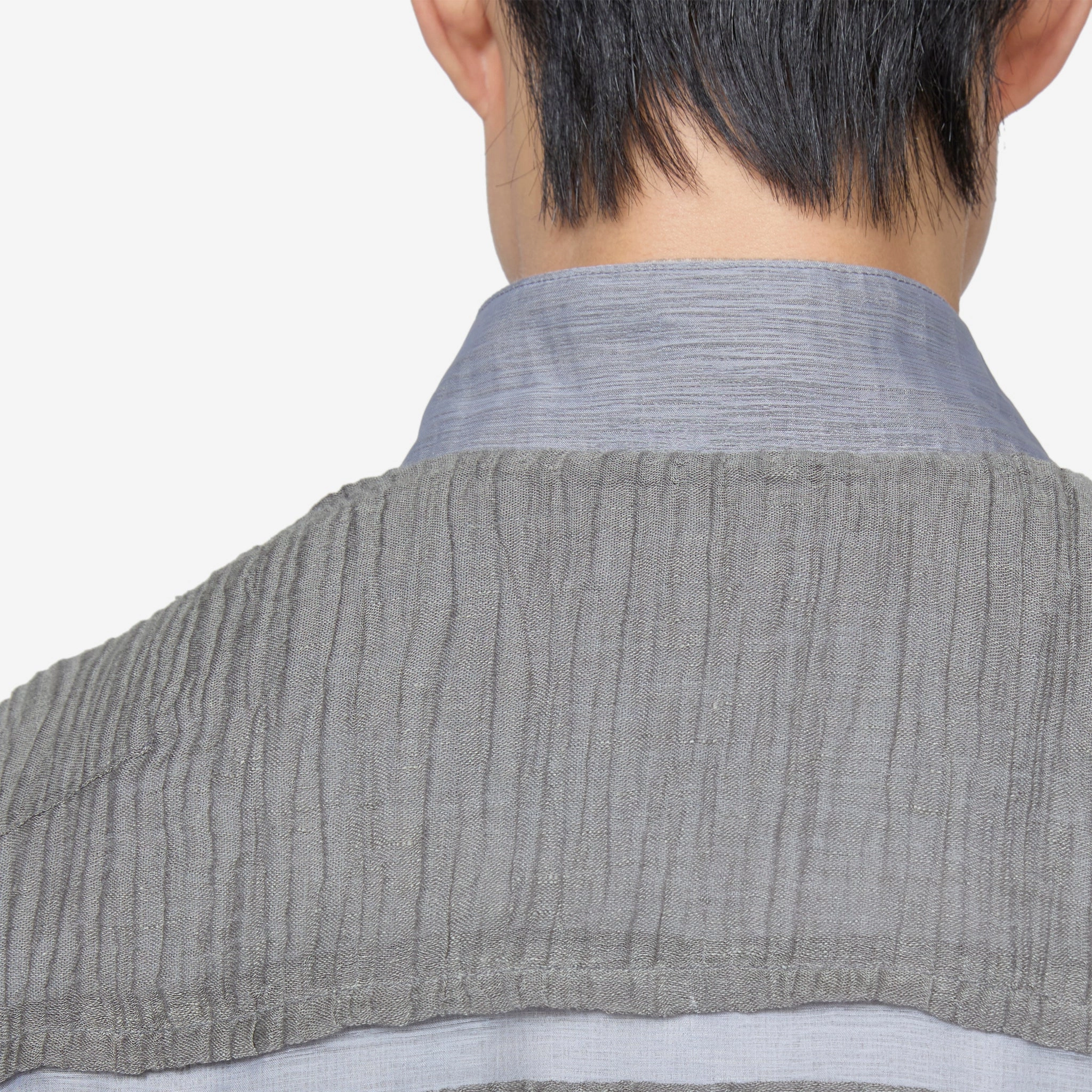 Ep.5 01 Vest Gray