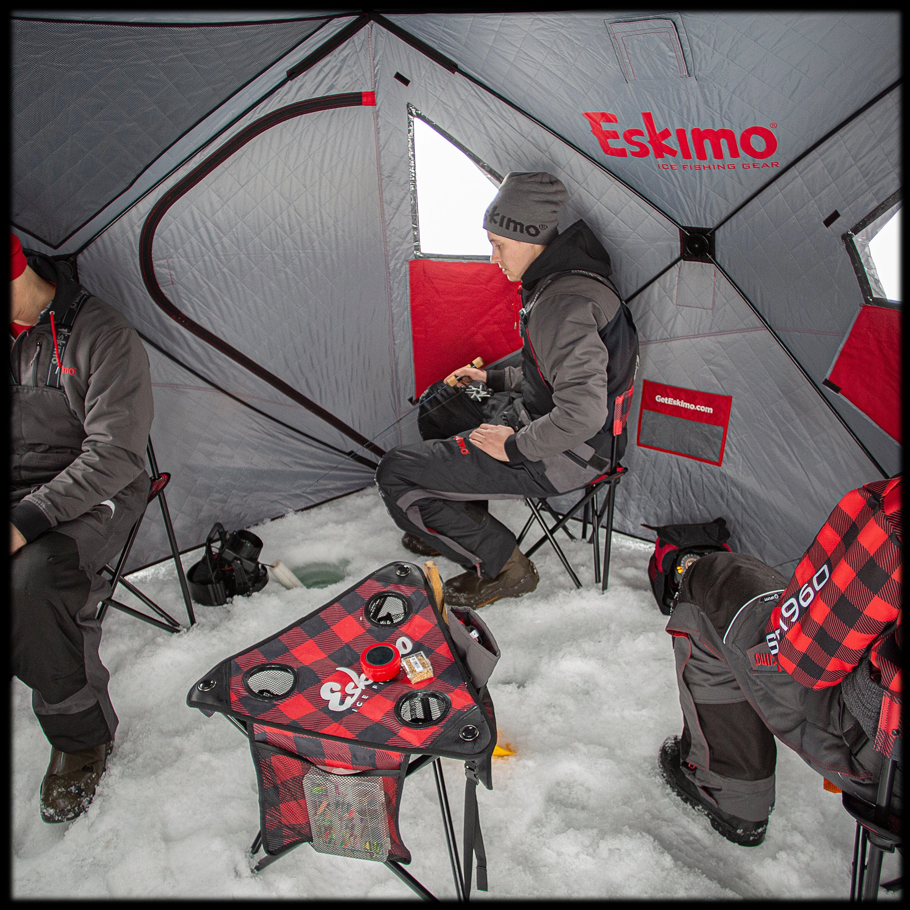 Eskimo Outbreak 450XD Insulated Shelter