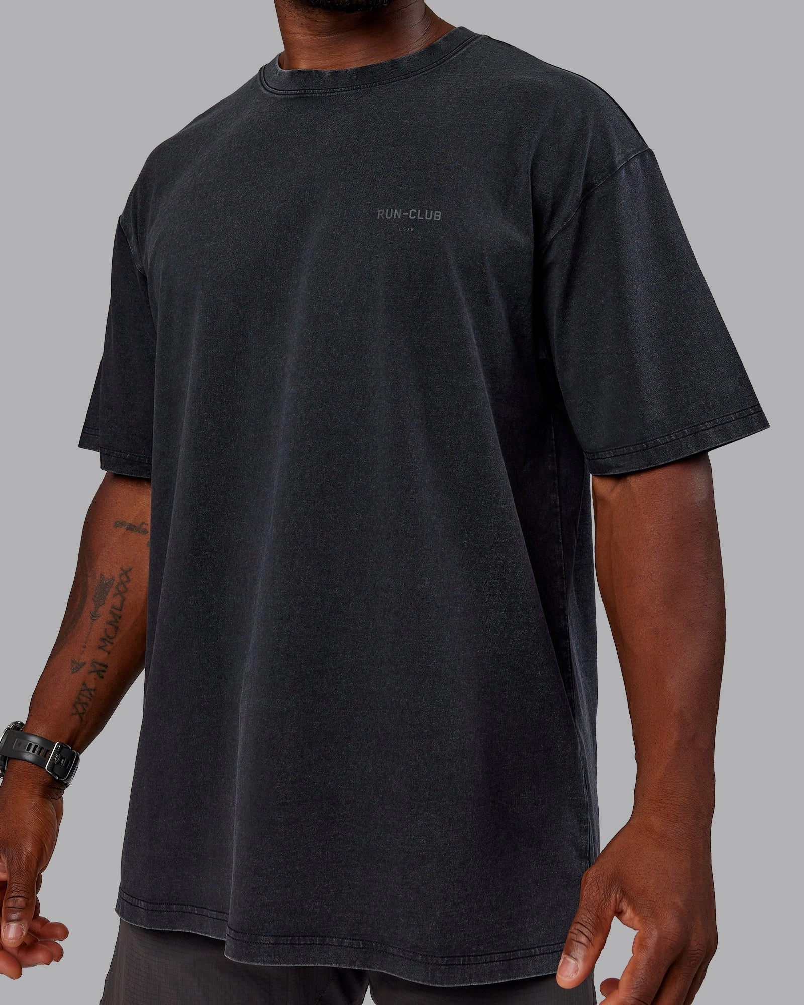 Washed RUN CLUB FLXCotton Tee Oversize - Black-Black